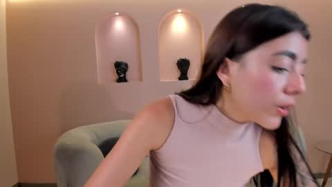Snapshot of isabellakroft chatting on March 2, 2025, 8:18 pm Isabella Kroft online show from March 2, 2025, 8:18 pm