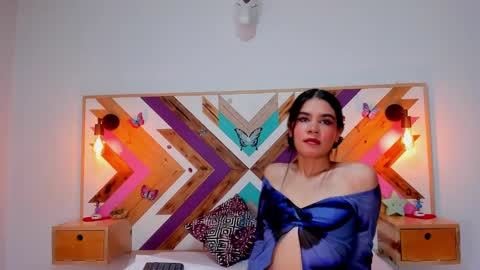 Isabella  online show from February 10, 2025, 11:36 am