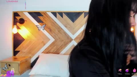 Isabella  online show from September 17, 2025, 12:29 pm