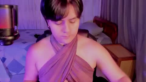 Isabella online show from May 18, 2026, 6:19 am