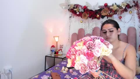 Snapshot of isabellas_smith chatting on December 4, 2024, 7:17 am Martina IG martissmith01 online show from December 4, 2024, 7:17 am