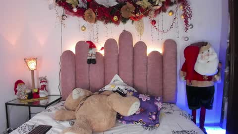 Snapshot of isabellas_smith chatting on December 15, 2024, 1:57 am Martina IG martissmith01 online show from December 15, 2024, 1:57 am