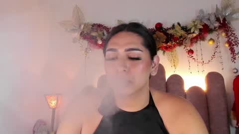 Snapshot of isabellas_smith chatting on December 17, 2024, 3:50 am Martina IG martissmith01 online show from December 17, 2024, 3:50 am