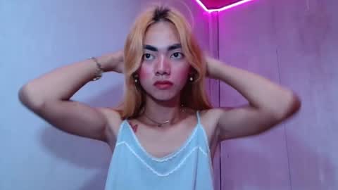 isabellatx online show from April 26, 2026, 6:05 pm