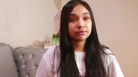 Snapshot of isabelle_lane chatting on February 12, 2026, 12:44 pm online show from February 12, 2026, 12:44 pm