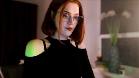 Madame Isabelle online show from December 16, 2024, 3:54 pm