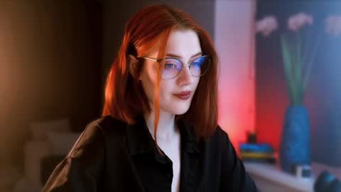 Madame Isabelle online show from January 3, 2025, 3:33 pm