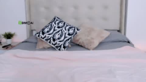 Isabelle Diaz online show from December 9, 2024, 7:28 am