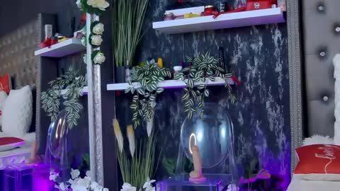 IsabelleEthan online show from February 6, 2025, 2:55 am