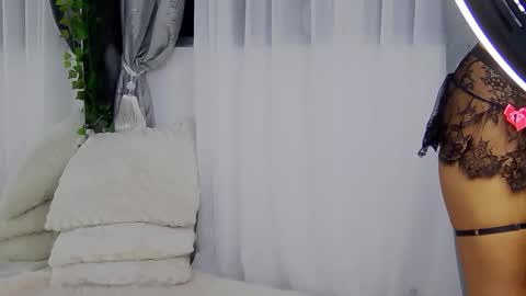 IsabelleEthan online show from October 21, 2025, 1:17 am