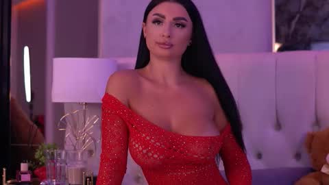IsabelleHunt online show from September 12, 2025, 5:07 am