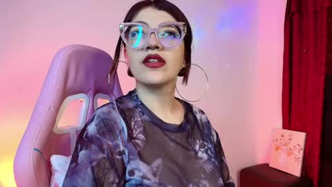 Isabella Ferrer online show from May 30, 2026, 5:59 am