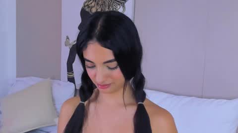 Isa Monroee  online show from December 20, 2024, 4:53 am