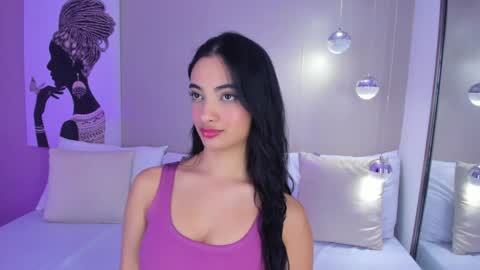 Isa Monroee  online show from January 2, 2025, 7:40 pm