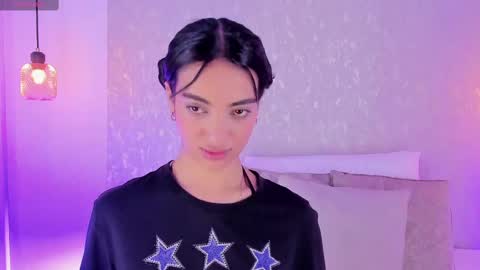 Isa Monroee  online show from September 15, 2025, 2:39 pm
