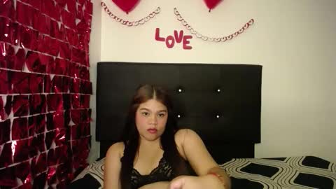Snapshot of isamoon99 chatting on February 3, 2026, 7:41 pm Isa online show from February 3, 2026, 7:41 pm