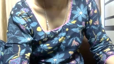 Snapshot of ishika_ishu chatting on July 1, 2026, 3:41 am ishika_ishu online show from July 1, 2026, 3:41 am