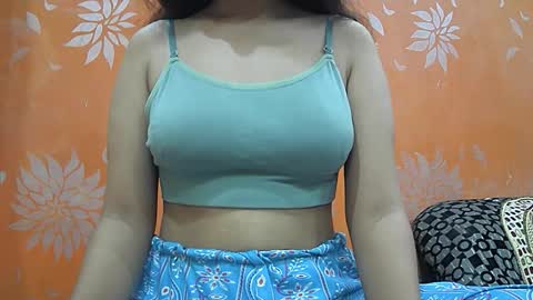 ishika_singh_ online show from October 8, 2025, 2:20 am