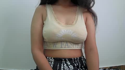 Snapshot of ishika_singh_ chatting on July 13, 2026, 2:14 am ishika_singh_ online show from July 13, 2026, 2:14 am