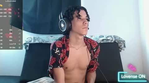 Isidro online show from September 22, 2025, 10:01 pm