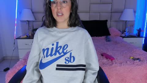 Pauli online show from December 9, 2024, 10:30 pm