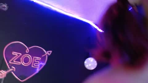 Isisjones18 online show from September 20, 2025, 4:24 am