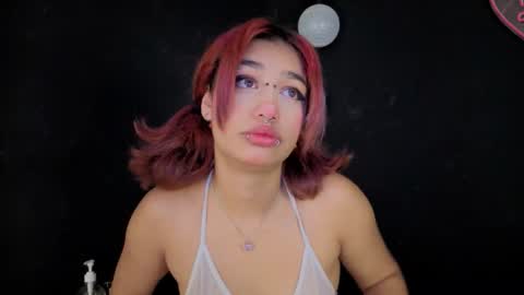 Isisjones18 online show from September 26, 2025, 5:33 am