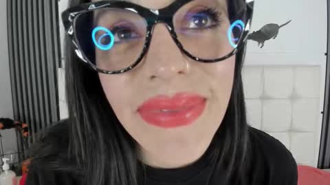 Snapshot of isisnoir chatting on October 30, 2025, 7:14 pm Isis Noir online show from October 30, 2025, 7:14 pm