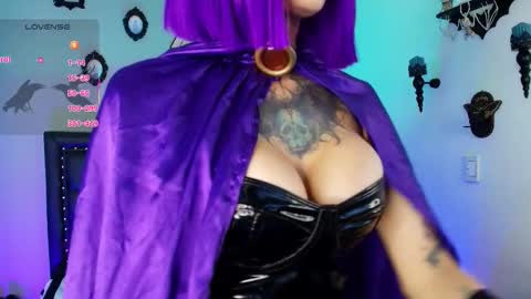 Isis Raichu online show from January 6, 2026, 7:17 pm