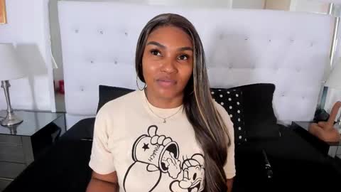 Snapshot of isla_scott chatting on March 3, 2026, 11:38 am Vanessa online show from March 3, 2026, 11:38 am