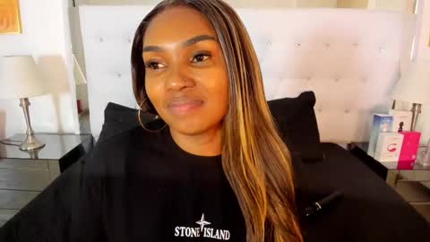Snapshot of isla_scott chatting on March 6, 2026, 11:28 am Vanessa online show from March 6, 2026, 11:28 am