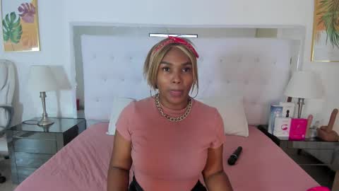 Snapshot of isla_scott chatting on March 19, 2026, 11:36 am Vanessa online show from March 19, 2026, 11:36 am