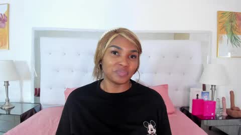 Snapshot of isla_scott chatting on March 30, 2026, 11:33 am Vanessa online show from March 30, 2026, 11:33 am
