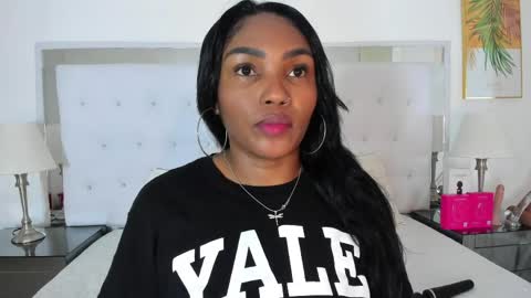 Snapshot of isla_scott chatting on May 5, 2026, 11:29 am Vanessa online show from May 5, 2026, 11:29 am