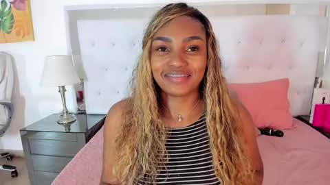 Snapshot of isla_scott chatting on May 12, 2026, 11:40 am Vanessa online show from May 12, 2026, 11:40 am