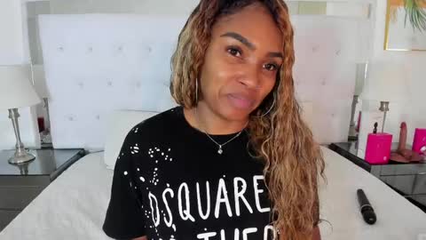 Snapshot of isla_scott chatting on May 27, 2026, 11:29 am Vanessa online show from May 27, 2026, 11:29 am