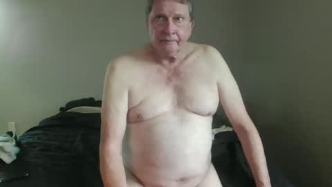 island625103 online show from September 25, 2025, 8:12 pm