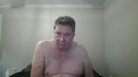 island625103 online show from January 10, 2026, 11:09 pm