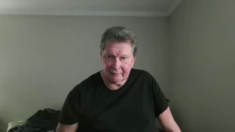 island625103 online show from March 15, 2026, 7:31 pm