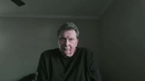 island625103 online show from April 19, 2026, 10:34 pm