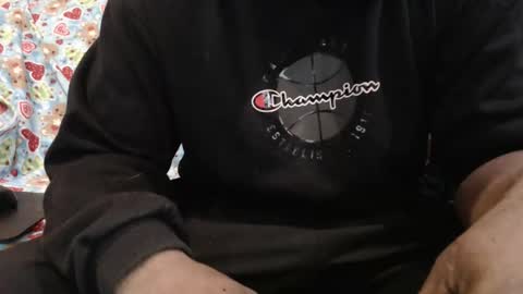 islandboi_88 online show from April 24, 2026, 9:06 pm