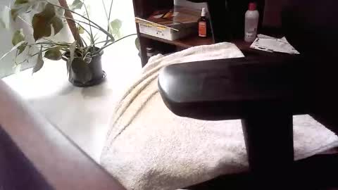 islandforfun online show from October 2, 2025, 7:10 pm