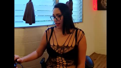 Snapshot of islandmilf777 chatting on March 8, 2025, 1:17 am BiancaRose online show from March 8, 2025, 1:17 am