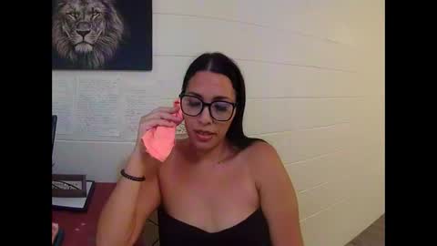 Snapshot of islandmilf777 chatting on November 12, 2025, 2:56 am BiancaRose online show from November 12, 2025, 2:56 am