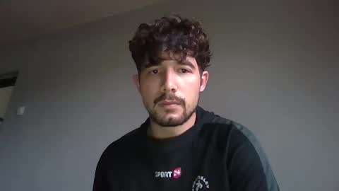 islaysince97 online show from November 4, 2025, 6:56 am