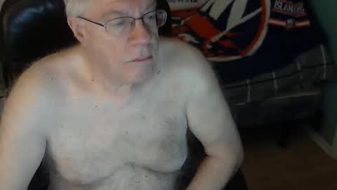 islesman22 online show from May 27, 2026, 9:17 am