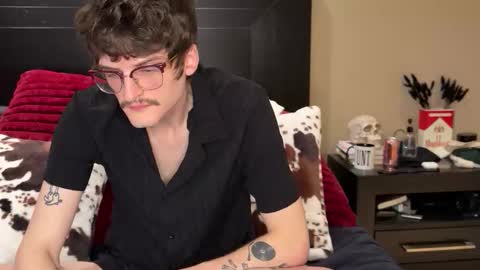 isocialmedia online show from March 4, 2026, 2:45 pm