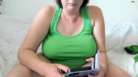 Snapshot of israelymilf chatting on March 11, 2025, 12:28 pm Marta online show from March 11, 2025, 12:28 pm