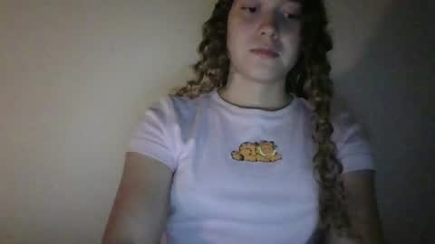 Snapshot of issa30213 chatting on July 8, 2026, 12:26 am Issa online show from July 8, 2026, 12:26 am