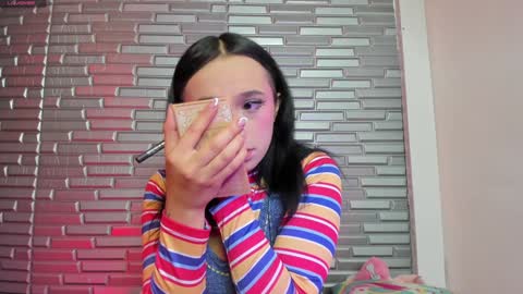 I S S A B E L A Igissaa ax    Xlittleissa  online show from December 29, 2024, 2:10 pm